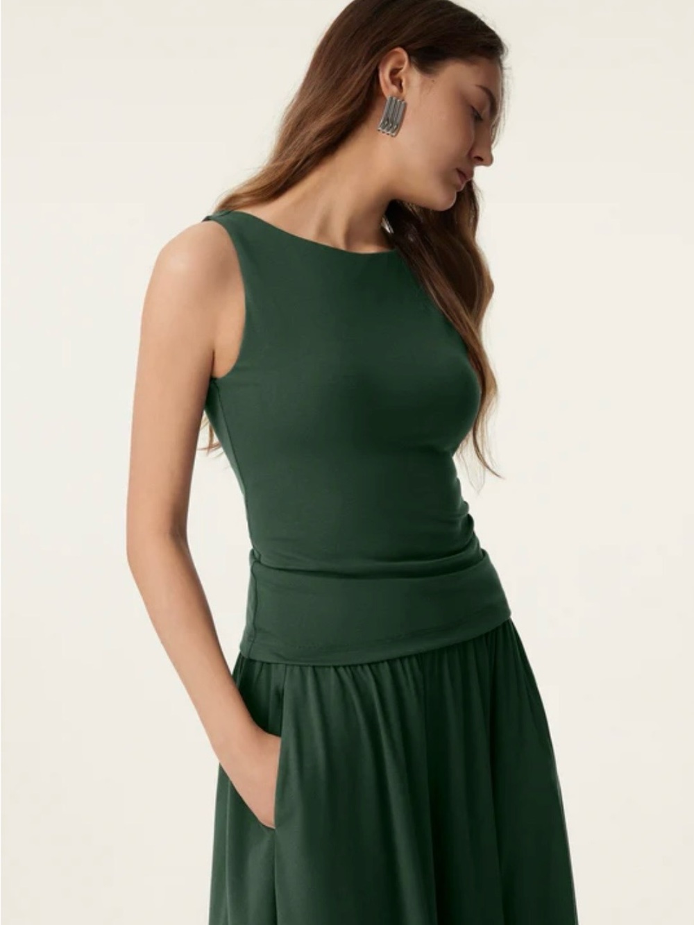 OGL women’s boatneck Brami tank top XL green built in bra soft stretch slim NWT - Picture 3 of 9